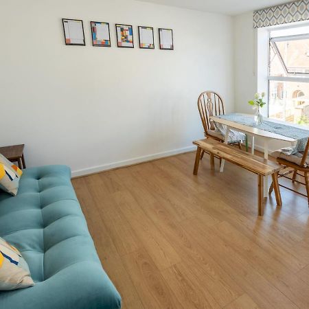 Pass The Keys Modern Stylish Apartment With Parking Bournemouth Esterno foto