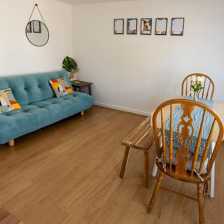 Pass The Keys Modern Stylish Apartment With Parking Bournemouth Esterno foto