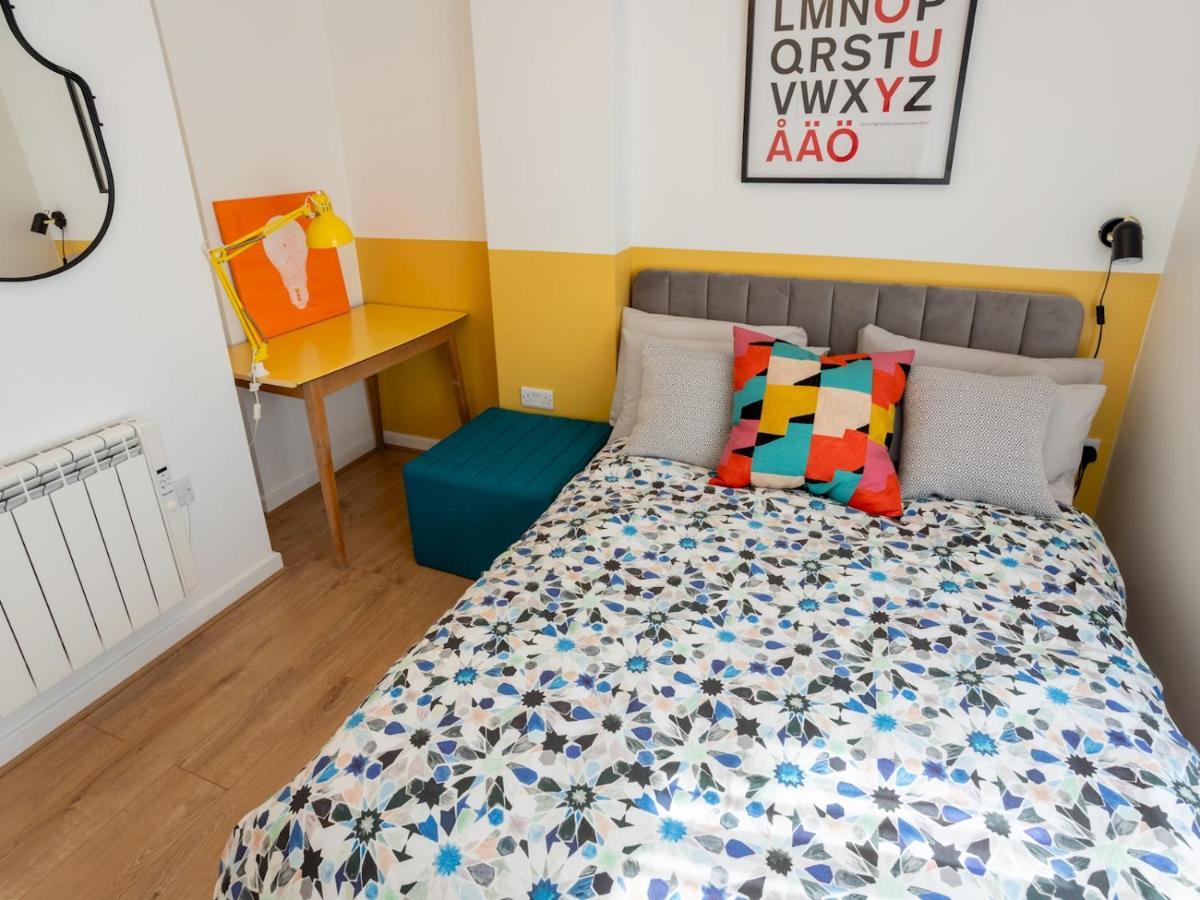 Pass The Keys Modern Stylish Apartment With Parking Bournemouth Esterno foto