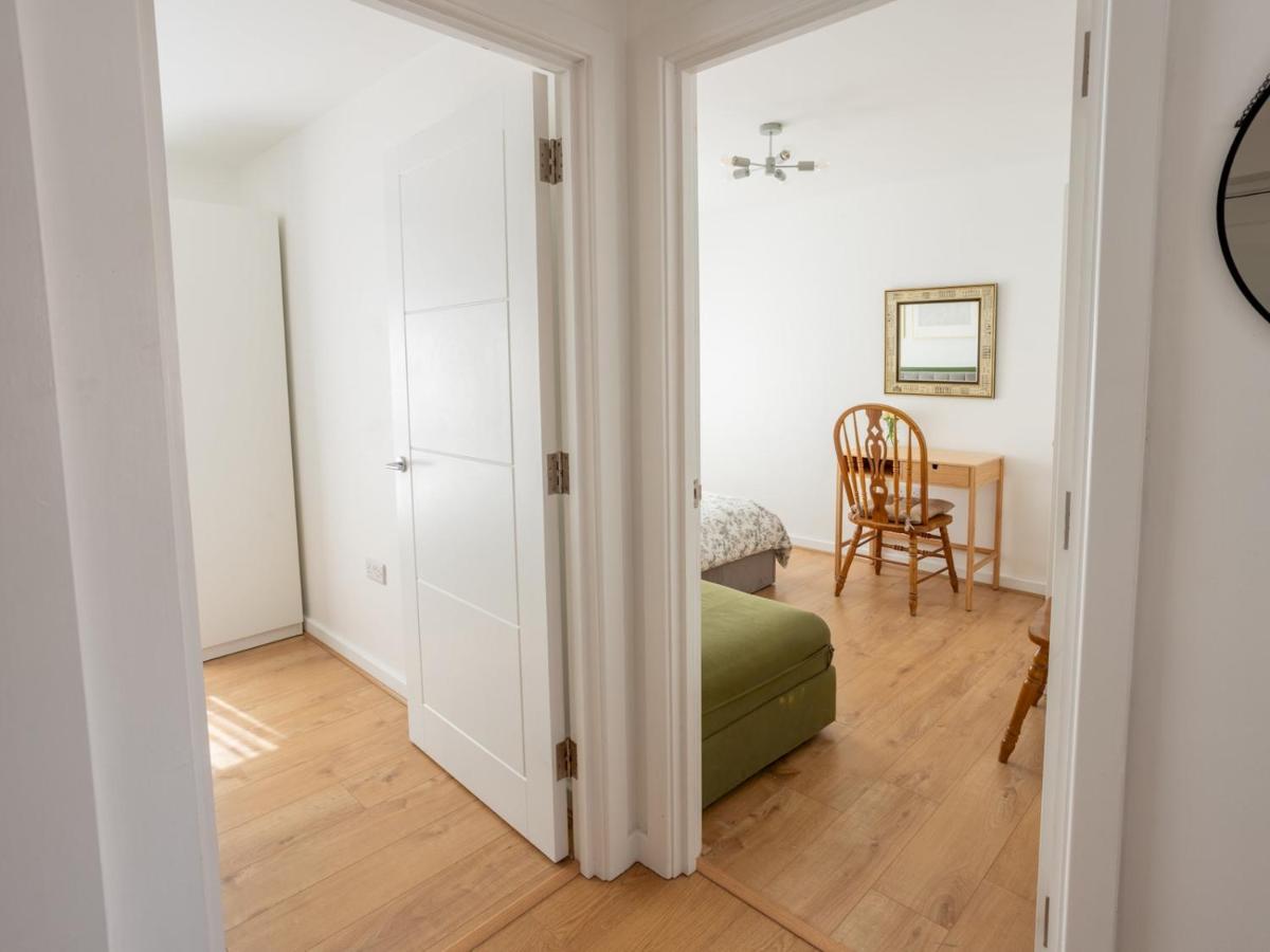 Pass The Keys Modern Stylish Apartment With Parking Bournemouth Esterno foto